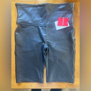 Mid length SPANX faux leather legging shorts